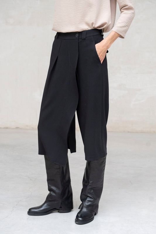PANTALON CORTO CRUZADO NEGRO